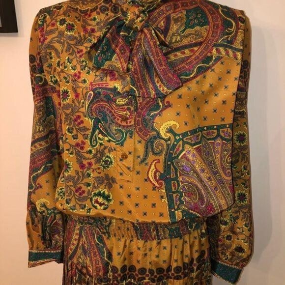 Schrader Sport Custom Casual Skirt Top Set Size 8 Gold Green Paisley Elastic Bow - Picture 13 of 14